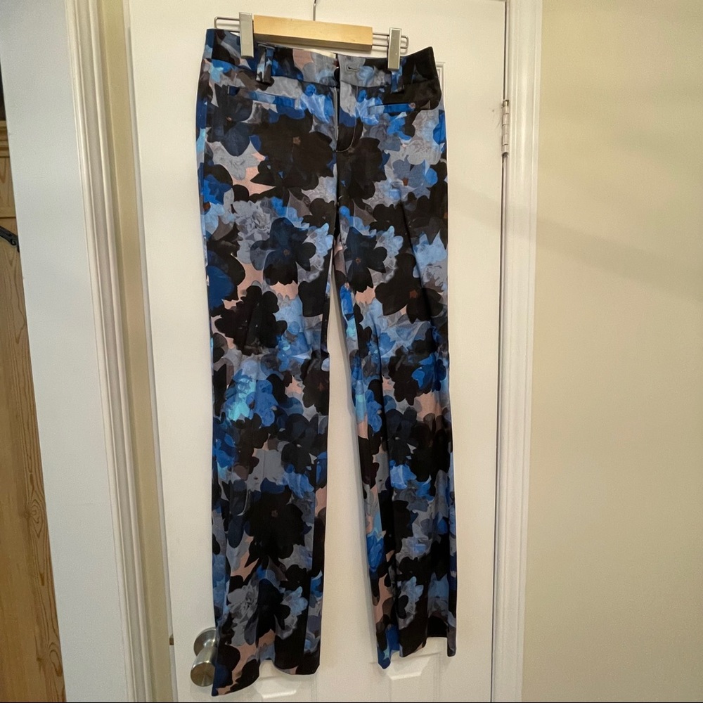 Colourful pants lightly shiny